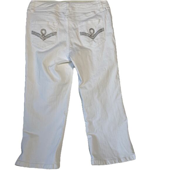 CHICO’S Platinum Optic White Denim High Rise Crop Jeans Size 1.5/ S/ 10 - EUC - Picture 1 of 8